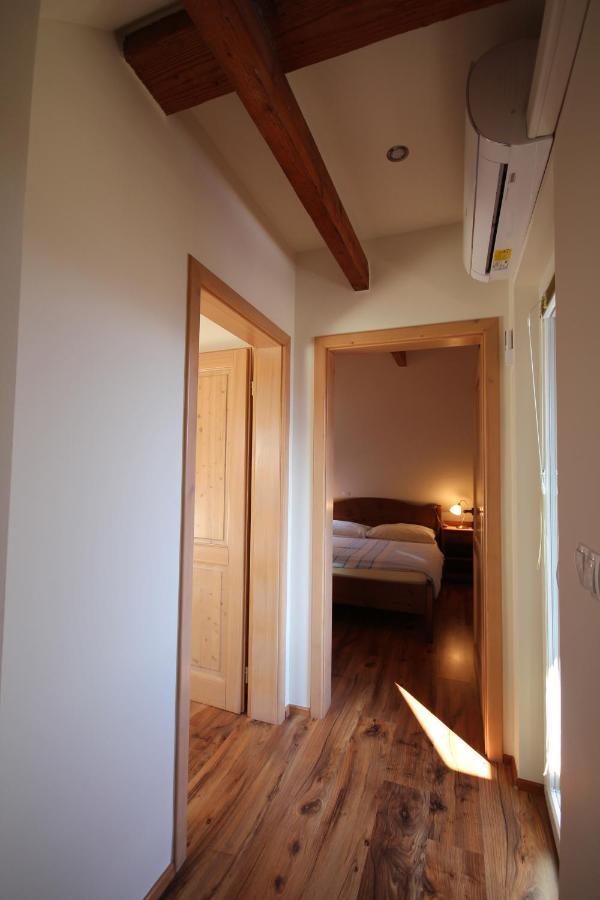Apartments Na Vasi 보히니 외부 사진